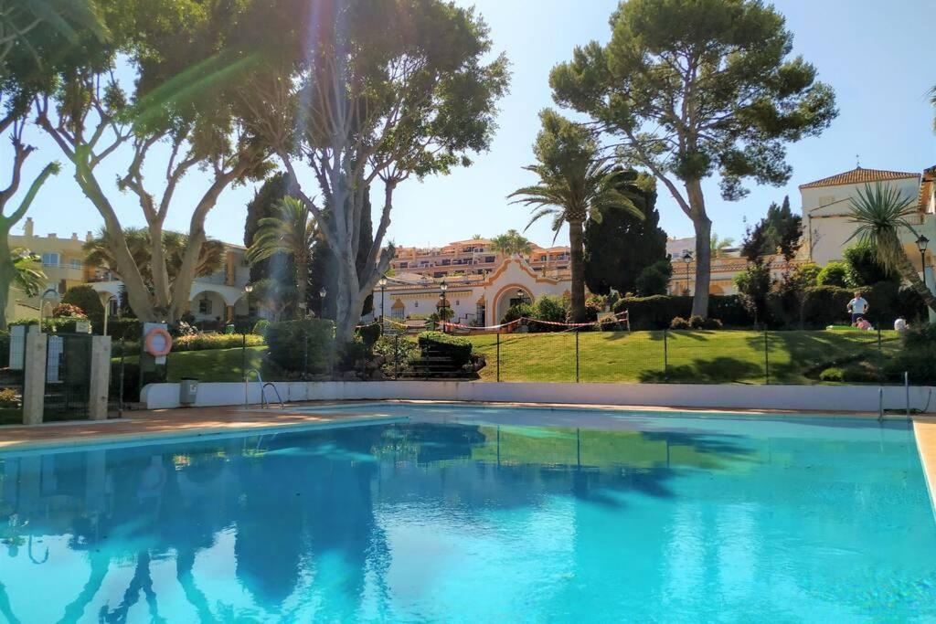 Dona Carlota Gardens, Sea Views, Pool, Restaurant Apartman Torremolinos Kültér fotó