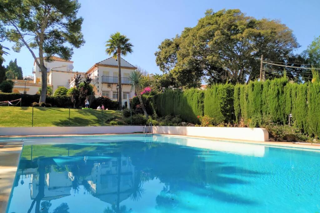 Dona Carlota Gardens, Sea Views, Pool, Restaurant Apartman Torremolinos Kültér fotó